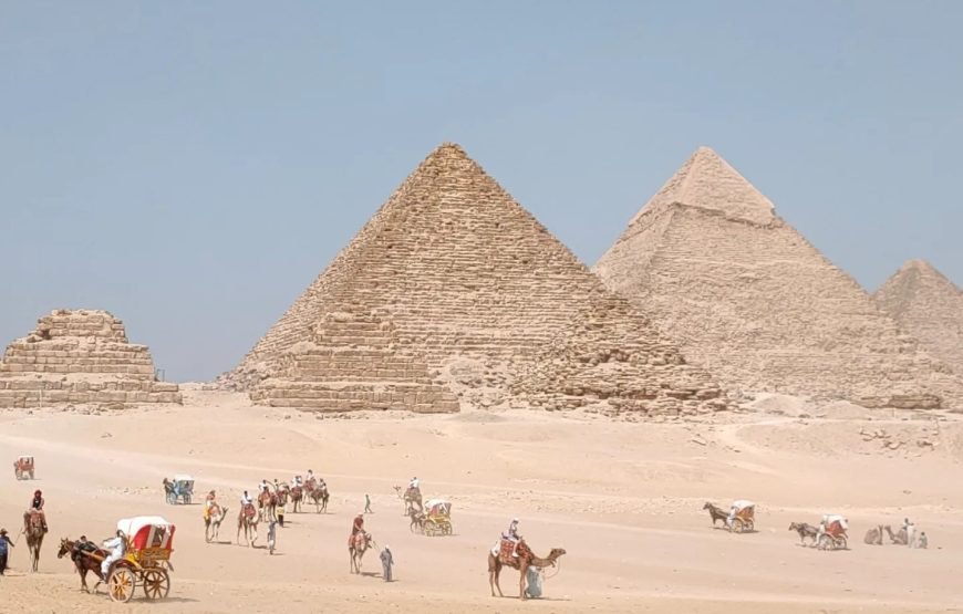 Private Pyramids Tour to Sakkara, Dahshur and Giza