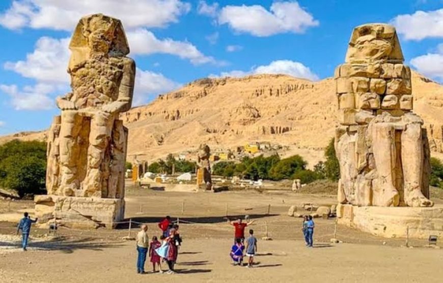 SMALL GROUP DAY TOUR FROM HURGHADA TO LUXOR