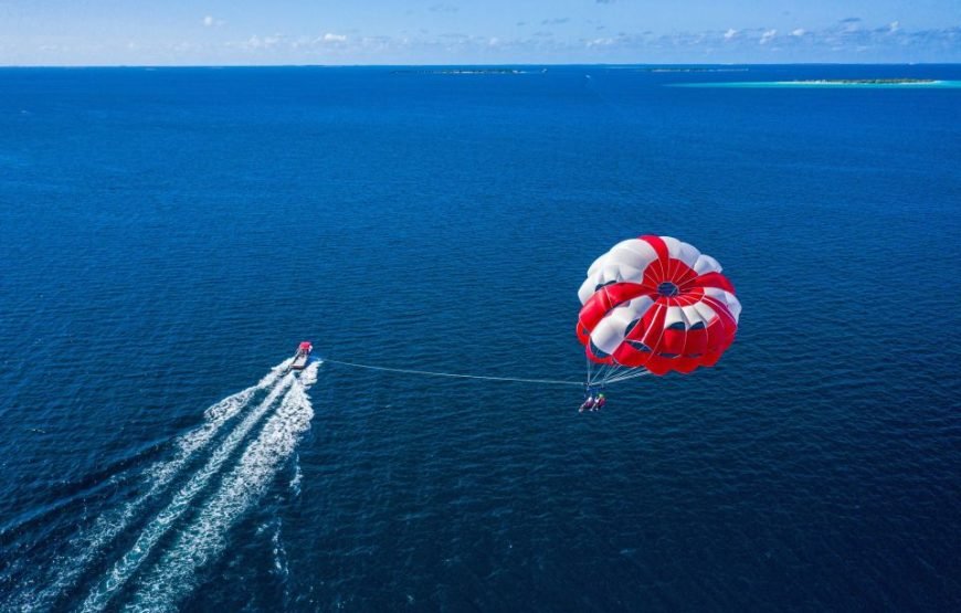 Parasailing in Hurghada: Fly Above the Red Sea and Desert for an Amazing Experience