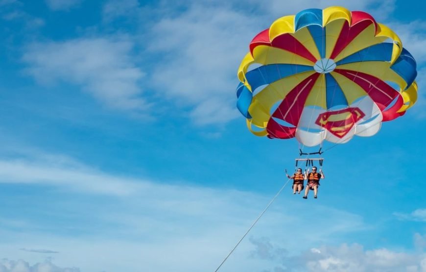 Parasailing in Hurghada: Fly Above the Red Sea and Desert for an Amazing Experience